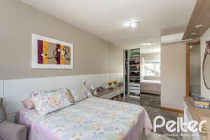 Apartamento à venda com 102m², 3 dormitórios, 1 suíte, 2 vagas, no bairro Tristeza em PORTO ALEGRE