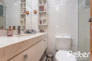 Apartamento à venda com 102m², 3 dormitórios, 1 suíte, 2 vagas, no bairro Tristeza em PORTO ALEGRE