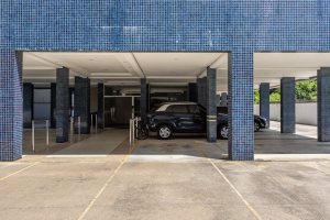 Apartamento à venda com 102m², 3 dormitórios, 1 suíte, 2 vagas, no bairro Tristeza em PORTO ALEGRE