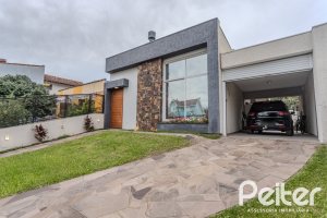 Casa à venda com 155m², 3 dormitórios, 3 suítes, 2 vagas, no bairro Espírito Santo em Porto Alegre