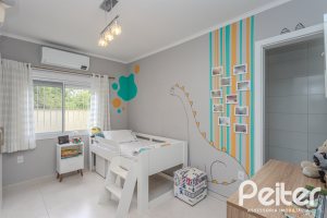 Casa à venda com 155m², 3 dormitórios, 3 suítes, 2 vagas, no bairro Espírito Santo em Porto Alegre