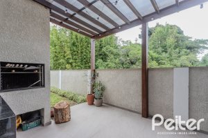 Casa à venda com 155m², 3 dormitórios, 3 suítes, 2 vagas, no bairro Espírito Santo em Porto Alegre