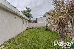 Casa à venda com 155m², 3 dormitórios, 3 suítes, 2 vagas, no bairro Espírito Santo em Porto Alegre