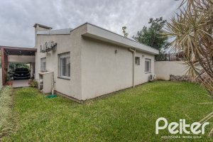 Casa à venda com 155m², 3 dormitórios, 3 suítes, 2 vagas, no bairro Espírito Santo em Porto Alegre