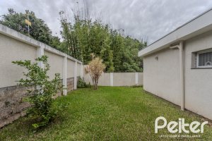Casa à venda com 155m², 3 dormitórios, 3 suítes, 2 vagas, no bairro Espírito Santo em Porto Alegre