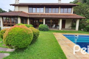 Casa em Condomínio à venda com 299m², 3 dormitórios, 1 suíte, 4 vagas, no bairro Cavalhada em PORTO ALEGRE