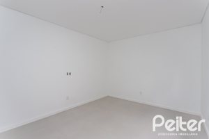 Casa à venda com 120m², 3 dormitórios, 1 suíte, 2 vagas, no bairro Tristeza em Porto Alegre