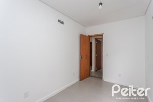 Casa à venda com 120m², 3 dormitórios, 1 suíte, 2 vagas, no bairro Tristeza em Porto Alegre