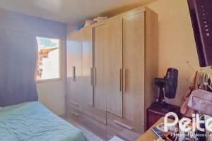 Apartamento à venda com 59m², 2 dormitórios, 1 vaga, no bairro Cristal em Porto Alegre