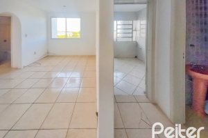 Apartamento à venda com 61m², 2 dormitórios, 1 vaga, no bairro Cristal em Porto Alegre