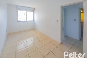 Apartamento à venda com 61m², 2 dormitórios, 1 vaga, no bairro Cristal em Porto Alegre