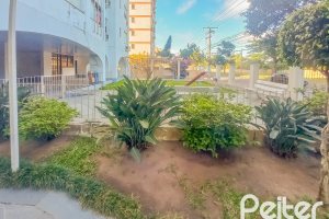 Apartamento à venda com 61m², 2 dormitórios, 1 vaga, no bairro Cristal em Porto Alegre