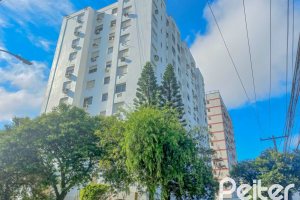 Apartamento à venda com 61m², 2 dormitórios, 1 vaga, no bairro Cristal em Porto Alegre