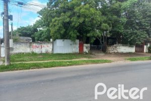 Terreno à venda com 1355m², no bairro Camaquã em Porto Alegre