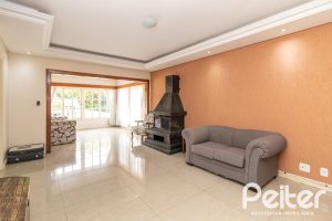 Casa à venda com 642m², 4 dormitórios, 2 suítes, 4 vagas, no bairro Ipanema em Porto Alegre