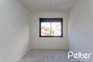 Apartamento à venda com 82m², 3 dormitórios, 1 suíte, 2 vagas, no bairro Tristeza em Porto Alegre