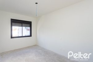 Apartamento à venda com 82m², 3 dormitórios, 1 suíte, 2 vagas, no bairro Tristeza em Porto Alegre