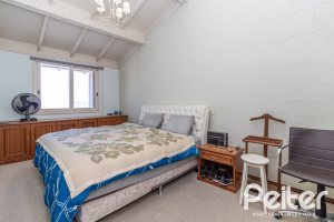 Casa à venda com 389m², 4 dormitórios, 2 suítes, 4 vagas, no bairro Vila Assunção em Porto Alegre