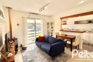 Apartamento à venda com 49m², 1 dormitório, 1 vaga, no bairro Tristeza em Porto Alegre