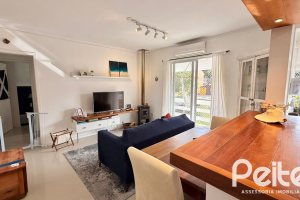 Apartamento à venda com 49m², 1 dormitório, 1 vaga, no bairro Tristeza em Porto Alegre