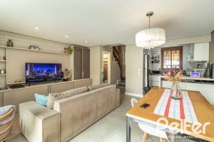 Casa em Condomínio à venda com 210m², 4 dormitórios, 1 suíte, 2 vagas, no bairro Jardim Isabel em Porto Alegre