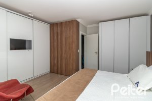 Casa em Condomínio à venda com 210m², 4 dormitórios, 1 suíte, 2 vagas, no bairro Jardim Isabel em Porto Alegre