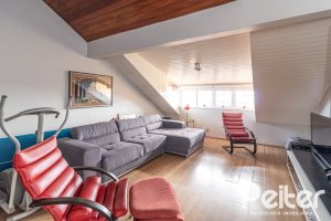 Casa em Condomínio à venda com 210m², 4 dormitórios, 1 suíte, 2 vagas, no bairro Jardim Isabel em Porto Alegre