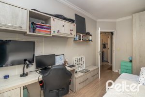 Casa em Condomínio à venda com 210m², 4 dormitórios, 1 suíte, 2 vagas, no bairro Jardim Isabel em Porto Alegre