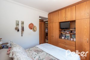 Apartamento à venda com 85m², 3 dormitórios, 1 suíte, 2 vagas, no bairro Ipanema em Porto Alegre