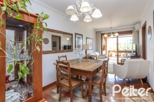 Apartamento à venda com 85m², 3 dormitórios, 1 suíte, 2 vagas, no bairro Ipanema em Porto Alegre