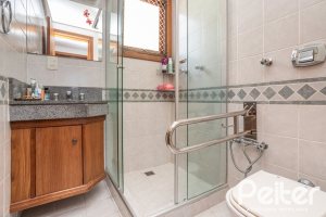 Apartamento à venda com 85m², 3 dormitórios, 1 suíte, 2 vagas, no bairro Ipanema em Porto Alegre