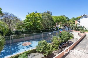 Apartamento à venda com 85m², 3 dormitórios, 1 suíte, 2 vagas, no bairro Ipanema em Porto Alegre