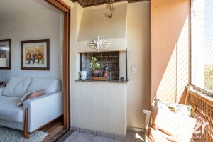 Apartamento à venda com 85m², 3 dormitórios, 1 suíte, 2 vagas, no bairro Ipanema em Porto Alegre