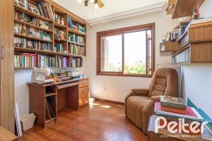 Apartamento à venda com 85m², 3 dormitórios, 1 suíte, 2 vagas, no bairro Ipanema em Porto Alegre