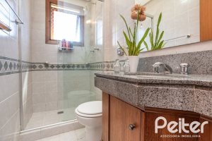 Apartamento à venda com 85m², 3 dormitórios, 1 suíte, 2 vagas, no bairro Ipanema em Porto Alegre