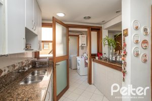 Apartamento à venda com 85m², 3 dormitórios, 1 suíte, 2 vagas, no bairro Ipanema em Porto Alegre