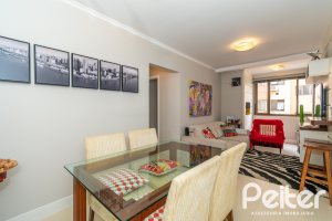 Apartamento à venda com 58m², 2 dormitórios, 1 vaga, no bairro Cristal em Porto Alegre