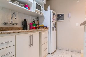 Apartamento à venda com 58m², 2 dormitórios, 1 vaga, no bairro Cristal em Porto Alegre
