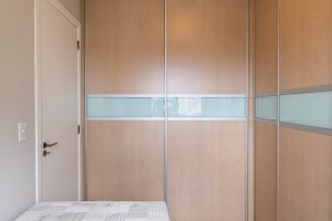 Apartamento à venda com 58m², 2 dormitórios, 1 vaga, no bairro Cristal em Porto Alegre