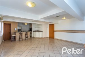 Apartamento à venda com 58m², 2 dormitórios, 1 vaga, no bairro Cristal em Porto Alegre