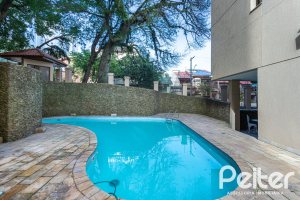 Apartamento à venda com 58m², 2 dormitórios, 1 vaga, no bairro Cristal em Porto Alegre