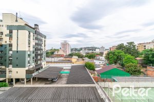 Apartamento à venda com 58m², 2 dormitórios, 1 vaga, no bairro Cristal em Porto Alegre