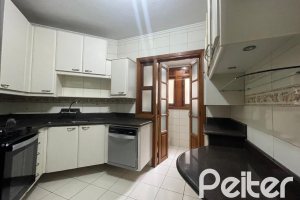 Apartamento à venda com 116m², 3 dormitórios, 1 suíte, 2 vagas, no bairro Tristeza em PORTO ALEGRE