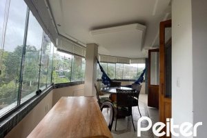 Apartamento à venda com 116m², 3 dormitórios, 1 suíte, 2 vagas, no bairro Tristeza em PORTO ALEGRE