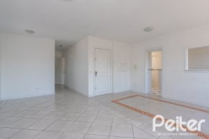 Apartamento à venda com 85m², 2 dormitórios, 1 suíte, 1 vaga, no bairro Ipanema em Porto Alegre