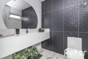 Casa em Condomínio à venda com 309m², 3 dormitórios, 2 suítes, 4 vagas, no bairro Alphaville em PORTO ALEGRE