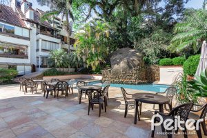 Apartamento à venda com 142m², 3 dormitórios, 1 suíte, 2 vagas, no bairro Ipanema em Porto Alegre