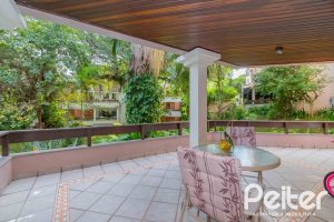 Apartamento à venda com 142m², 3 dormitórios, 1 suíte, 2 vagas, no bairro Ipanema em Porto Alegre