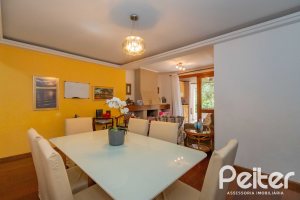 Apartamento à venda com 142m², 3 dormitórios, 1 suíte, 2 vagas, no bairro Ipanema em Porto Alegre