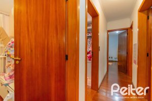 Apartamento à venda com 142m², 3 dormitórios, 1 suíte, 2 vagas, no bairro Ipanema em Porto Alegre